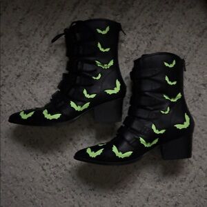 Strange Cvlt Glow-in-the-Dark Black w Green Bats Women's Ankle Boots RARE Sz8